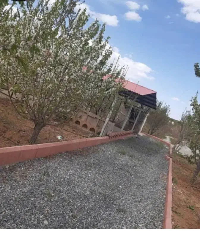 باغچه اتاقدار|فروش زمین و ملک کلنگی|شهرکرد, |دیوار