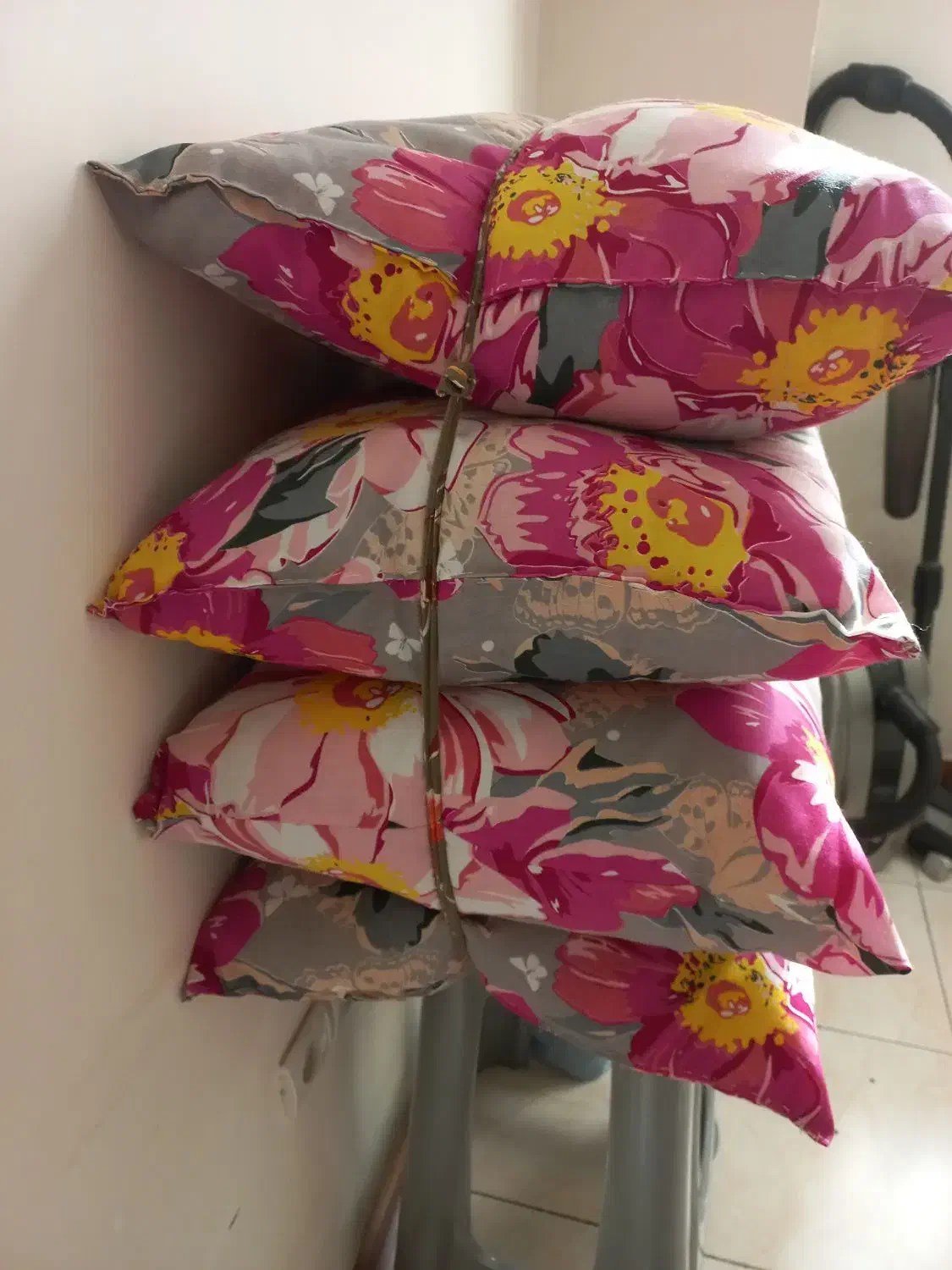 متکا وبالش|رختخواب، بالش، پتو|شهریار, شهریار|دیوار