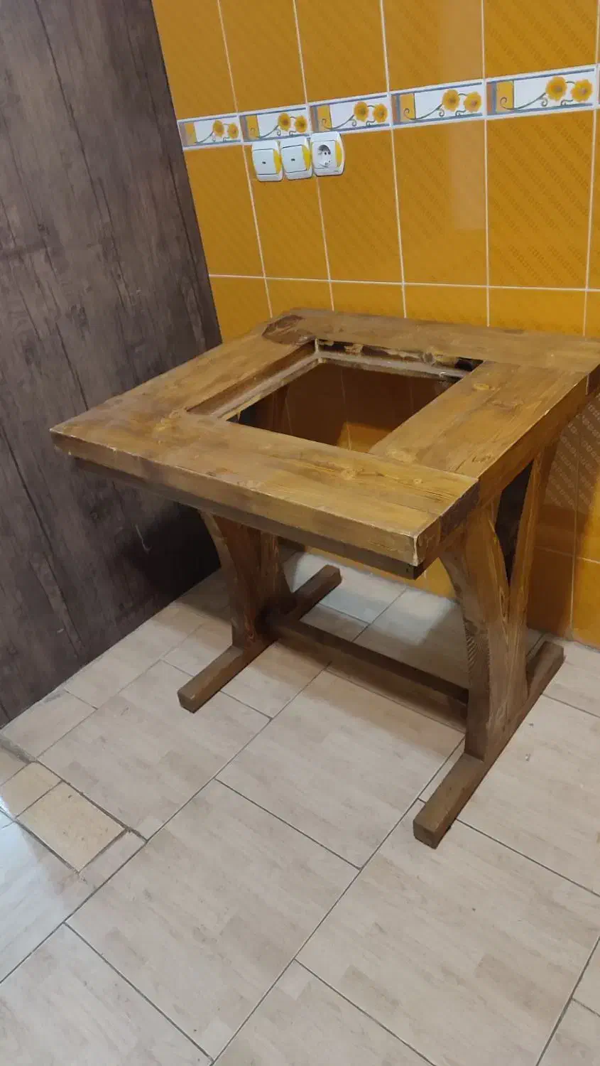 میزچوبی|میز و صندلی غذاخوری|رشت, معلم|دیوار