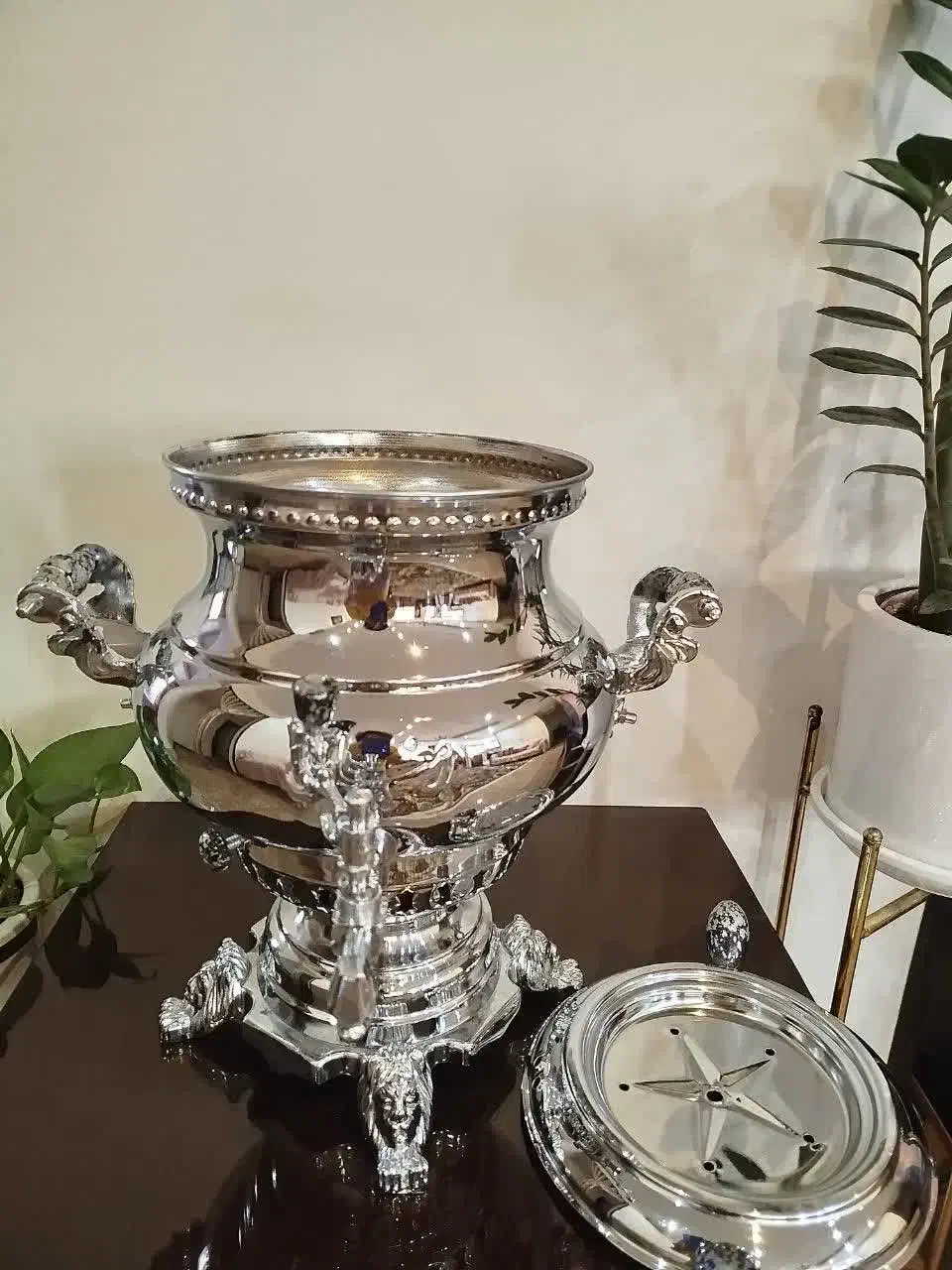 سماور گازی همراه با قوری چینی|سماور، چایساز، قهوهساز|فردیس, شهرک راه آهن|دیوار