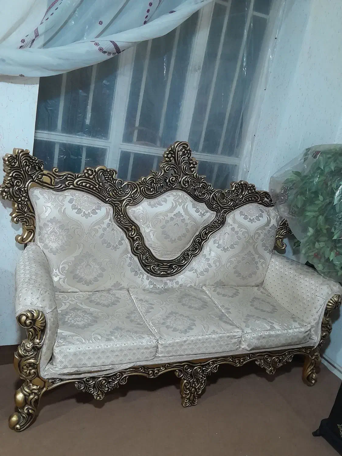 مبل سلطنتی|مبلمان خانگی و میز عسلی|خوی, |دیوار