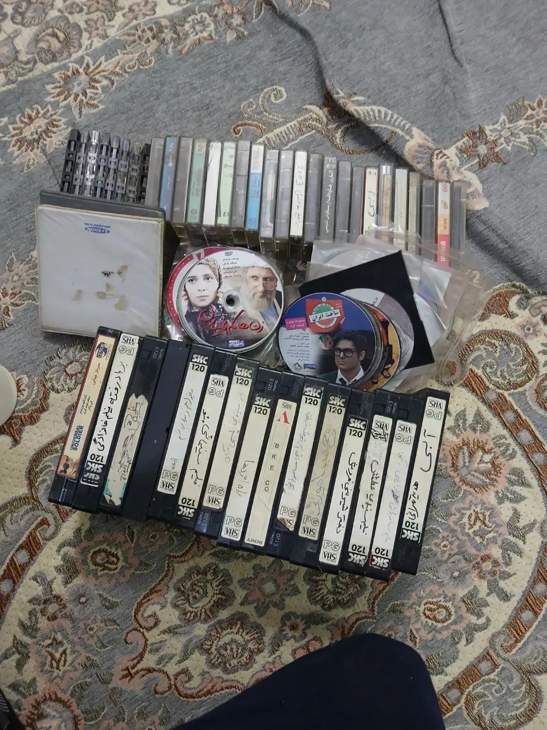 نوار ویدئو VHS و نوار کاست و سی دی|فیلم و موسیقی|تهران, آهنگ|دیوار