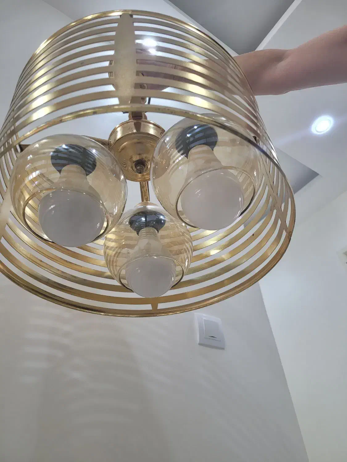 لوستر ۳شعله ابکاری طلایی شهر جم|لوستر و چراغ آویز|جم, |دیوار