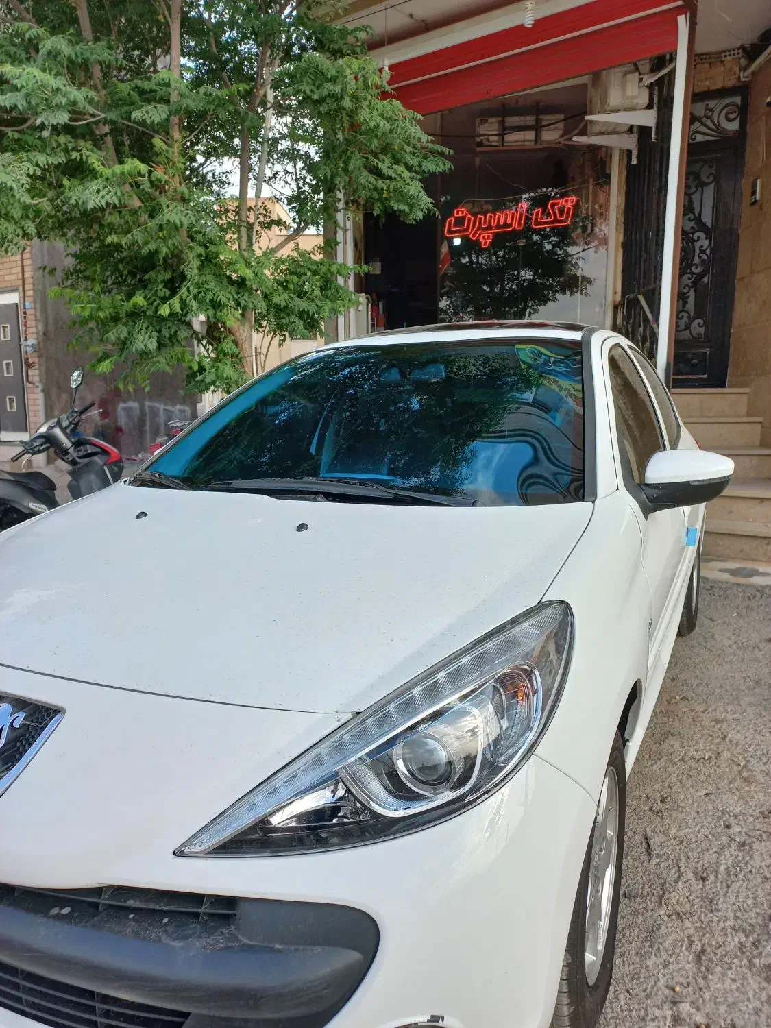 شیشه دودی انواع خودرو سواری|خدمات موتور و ماشین|کاشان, فاز ۲ ناجی آباد|دیوار