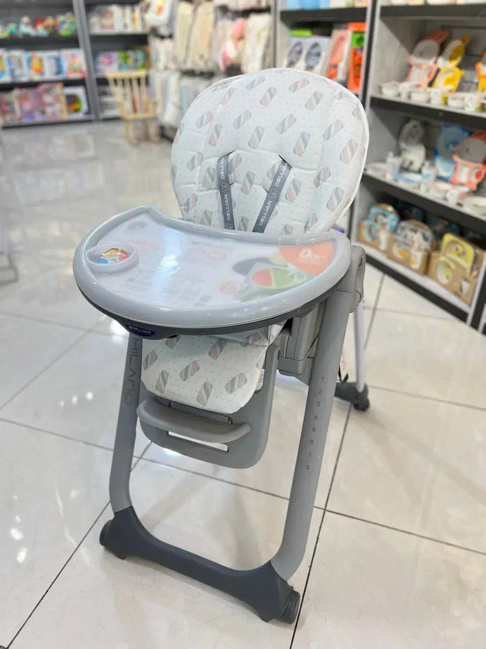 صندلی غذا کودک دلیجان|میز و صندلی غذاخوری|اهواز, کمپلو جنوبی|دیوار