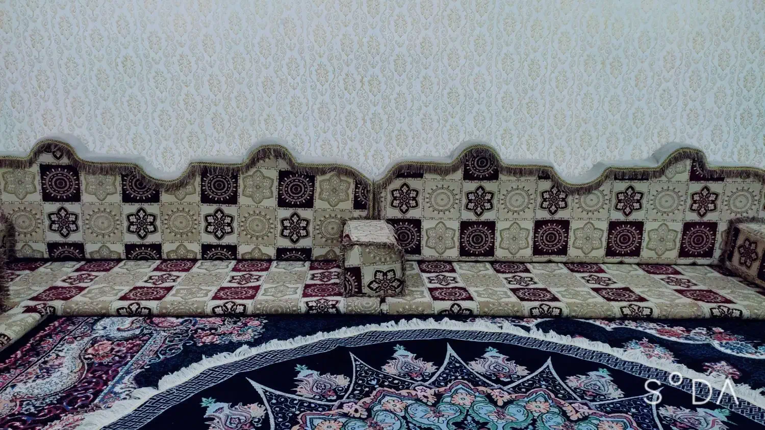 پشتی خلیجی تمیز|پشتی|اهواز, کوی صنایع|دیوار