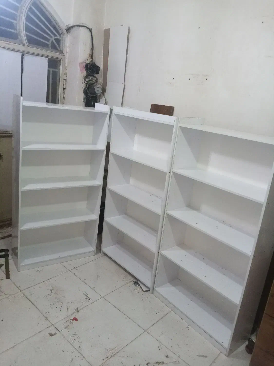 کتابخانه م|کتابخانه، شلف، قفسه‌های دیواری|زاهدان, |دیوار