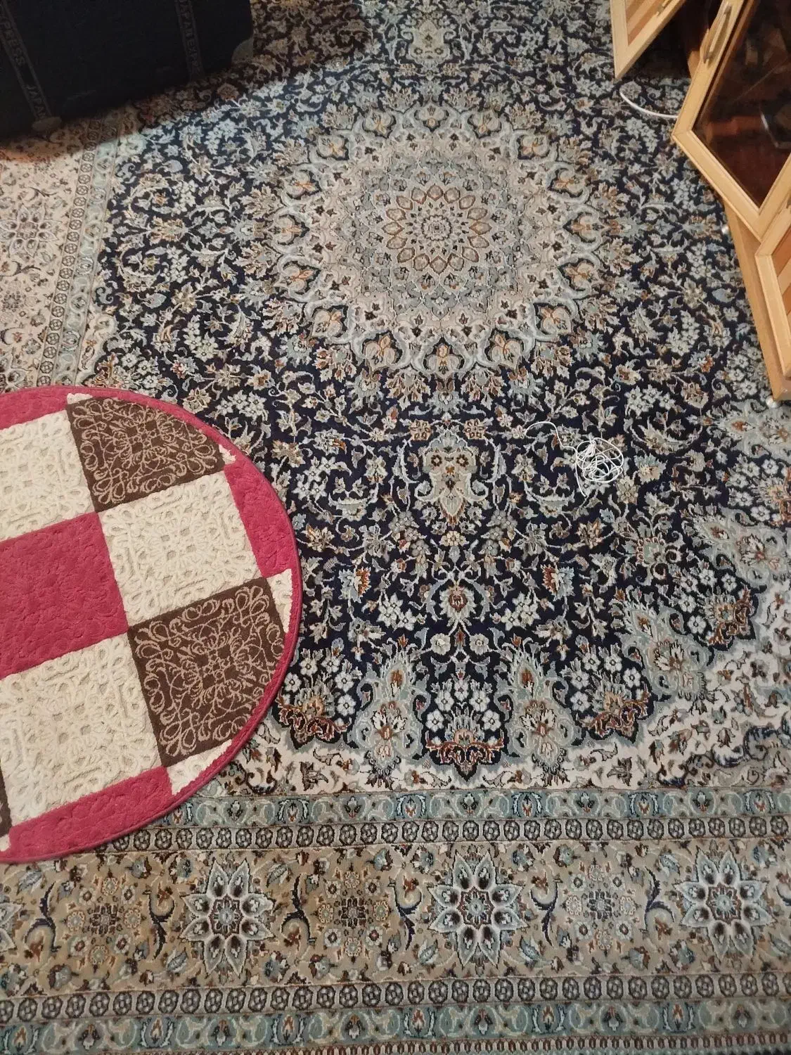 فروش فرش ماشینی تراکم بالا قیمت عالی|فرش|شاندیز, |دیوار