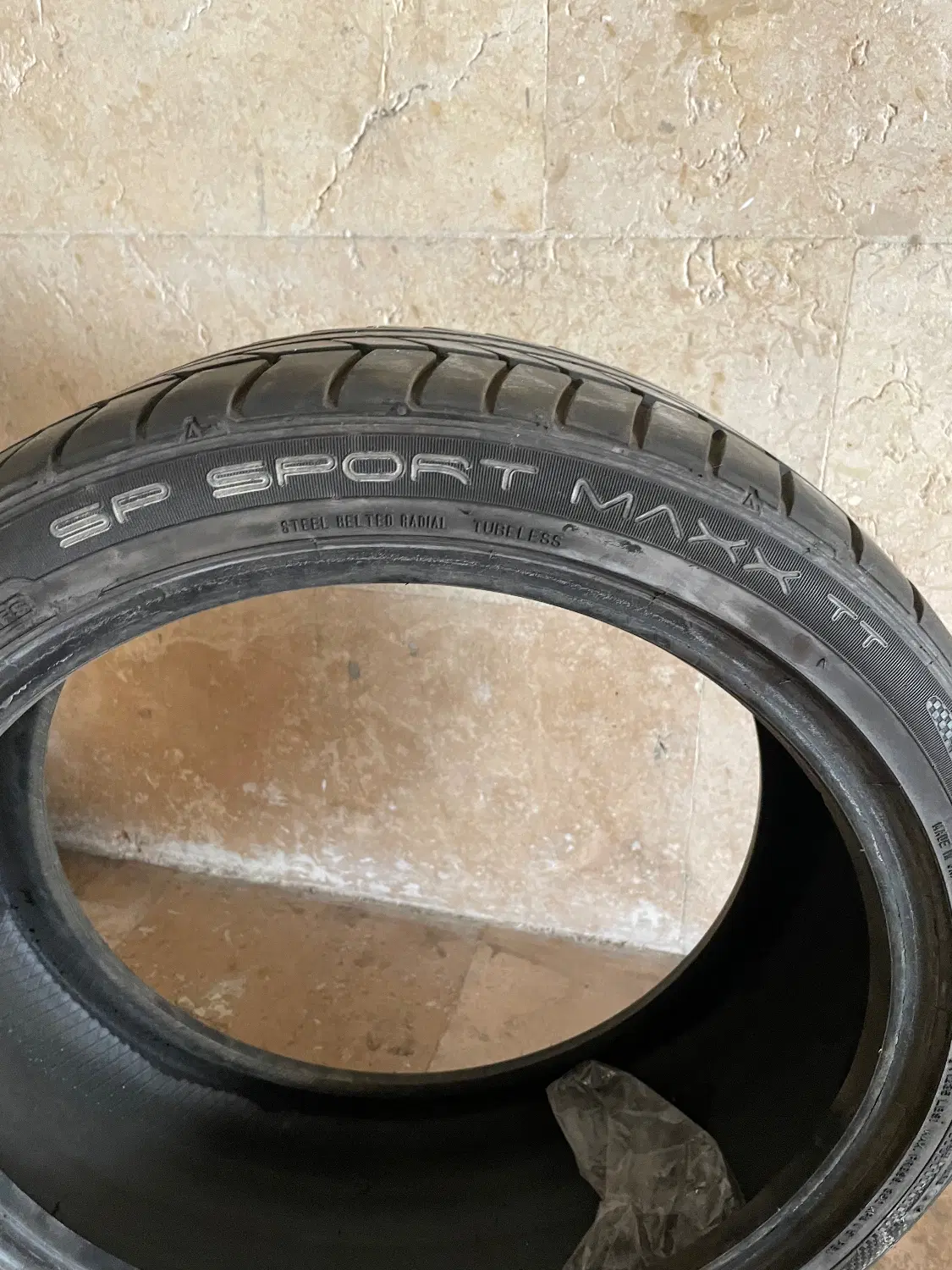یک حلقه لاستیک دانلوپ 225/40/18|قطعات یدکی و لوازم جانبی|تهران, حسینآباد|دیوار