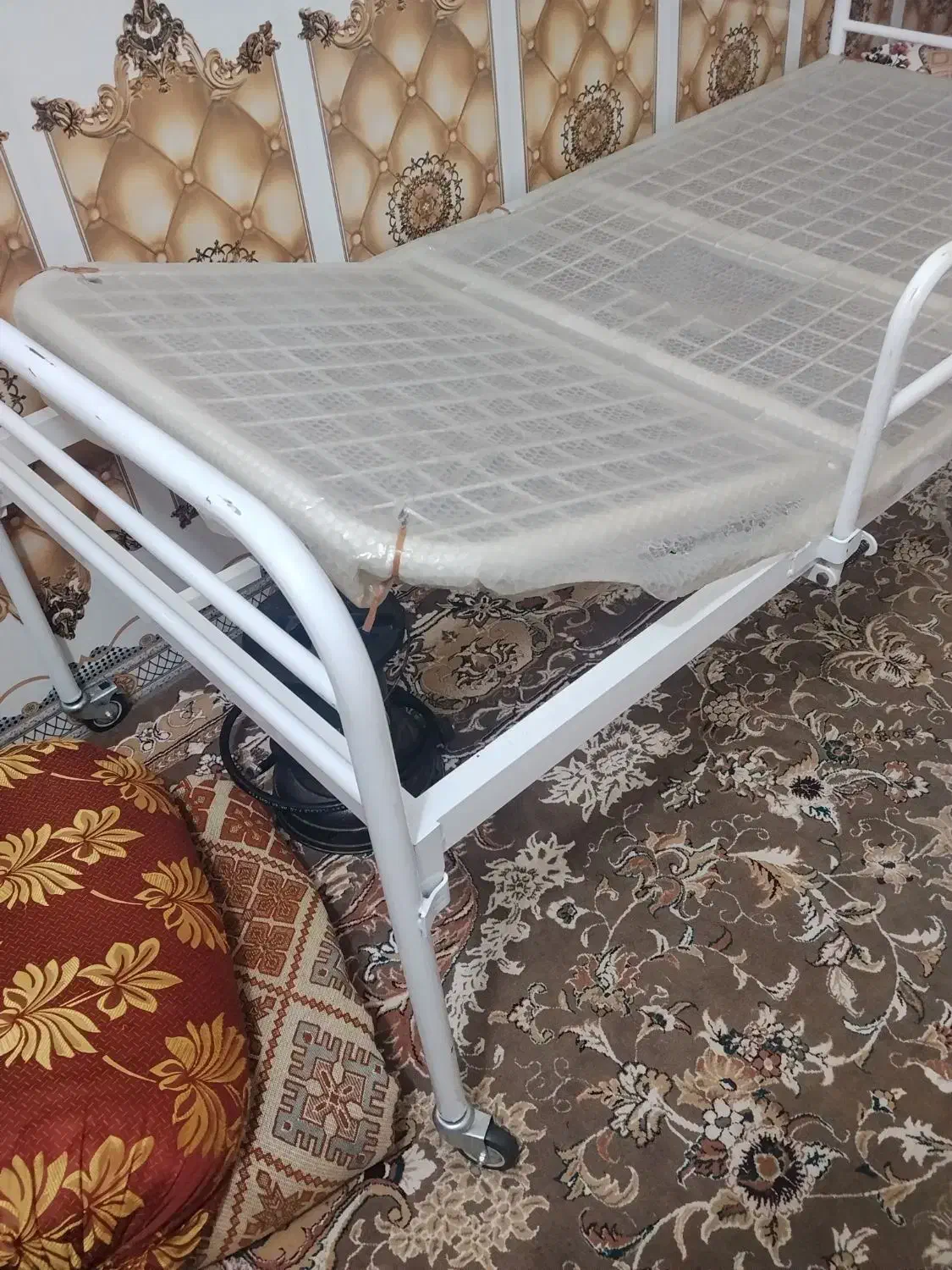 تخت بیمار|پزشکی|زهک, |دیوار