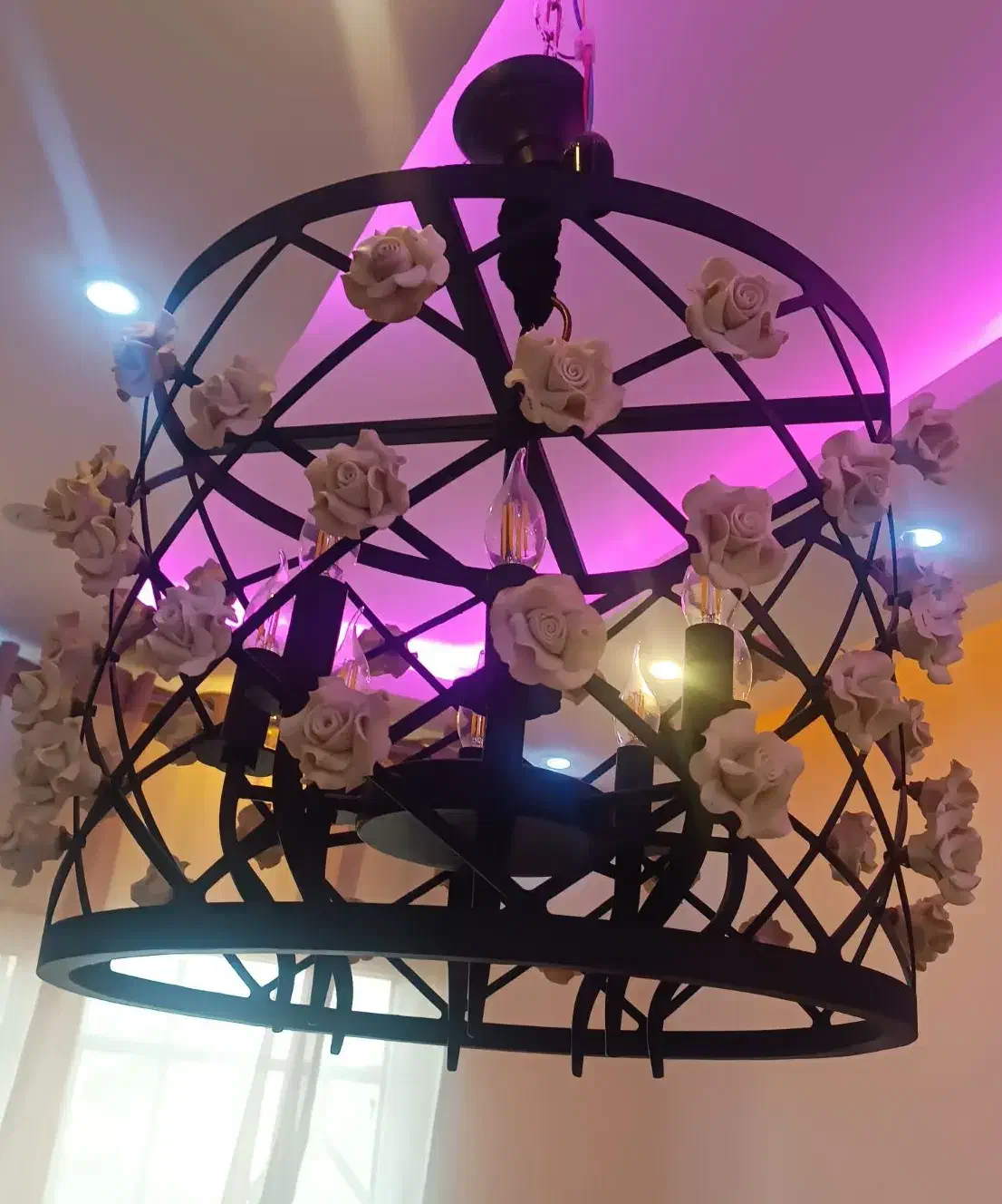 لوستر کلاسیک در حد نو|لوستر و چراغ آویز|پرند, فاز ۶|دیوار