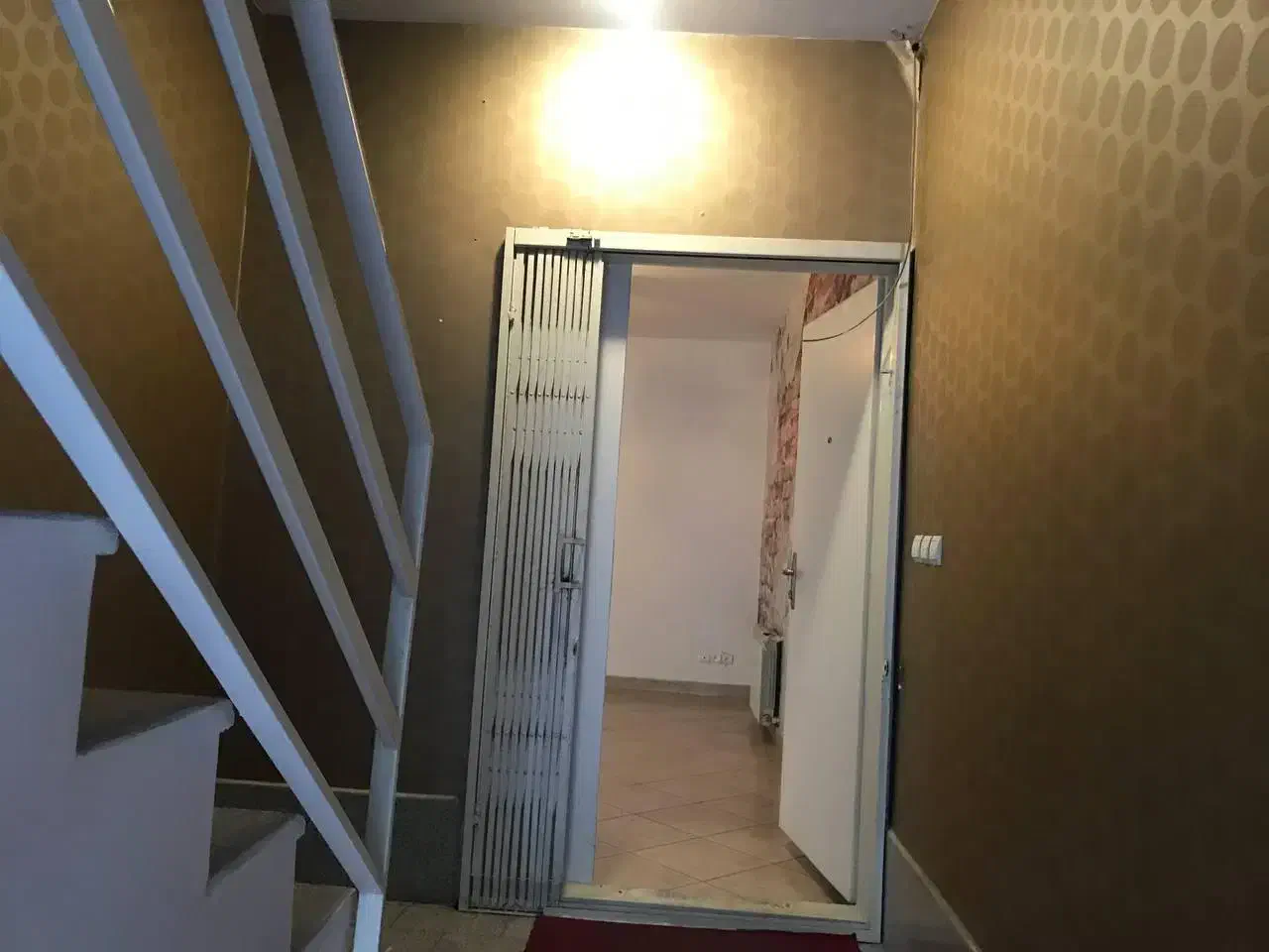 300 متر مستغلات فاطمی