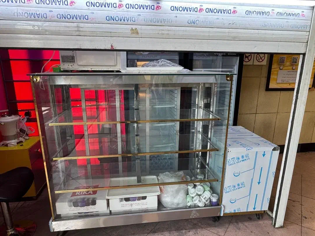 ویترین خشک /ویترین|کافی‌شاپ و رستوران|تهران, علم و صنعت|دیوار