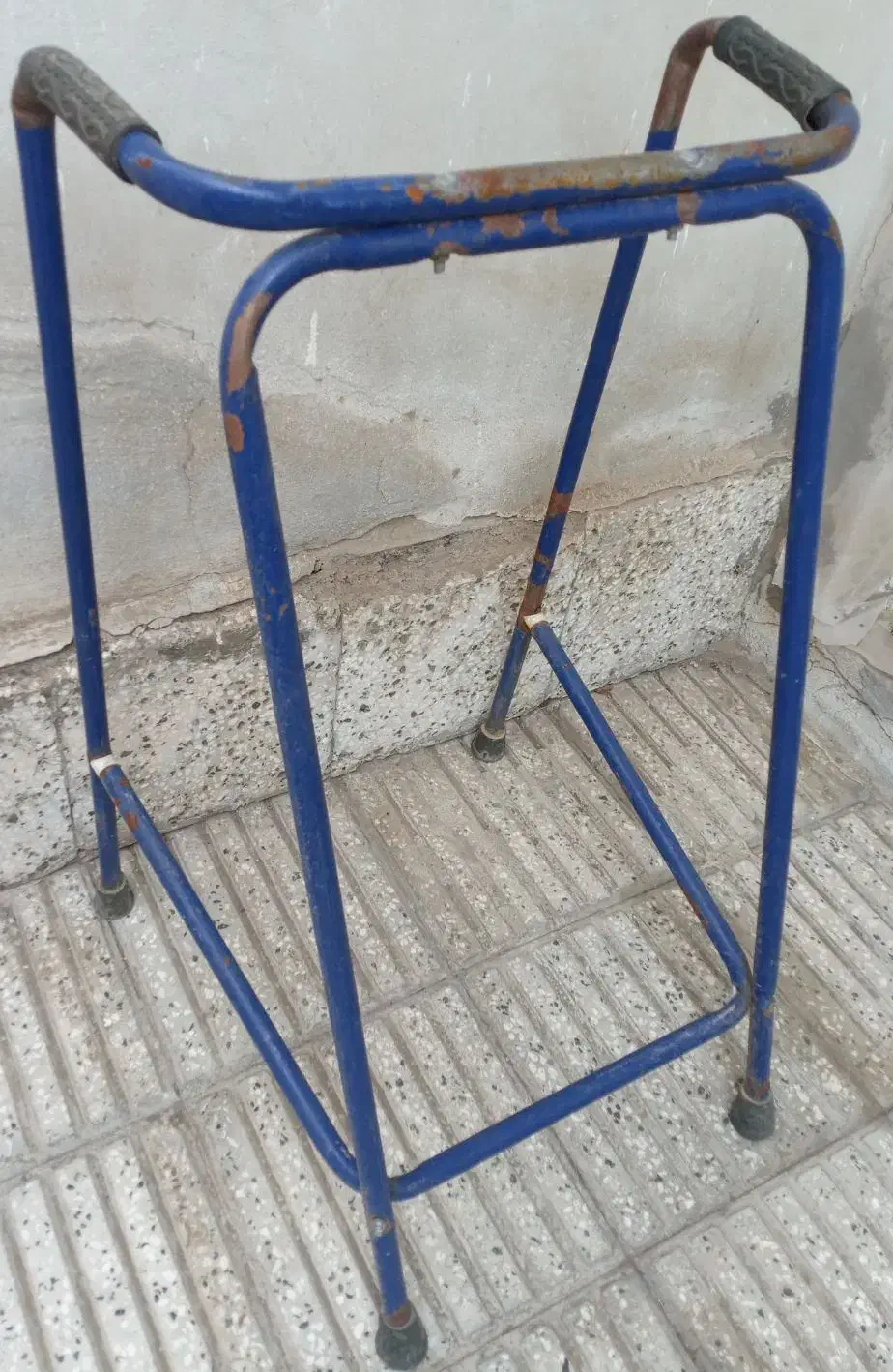 واکر|آرایشی، بهداشتی، درمانی|سبزوار, هفت تیر|دیوار