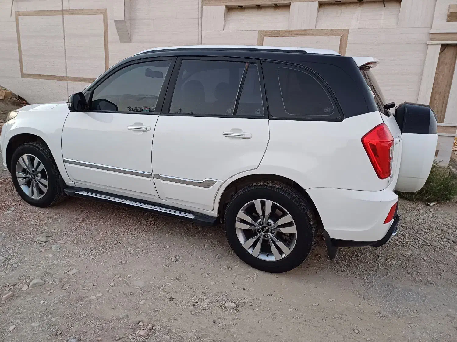 x33s. کم کار کارمندی|خودرو سواری و وانت|بندرعباس, |دیوار