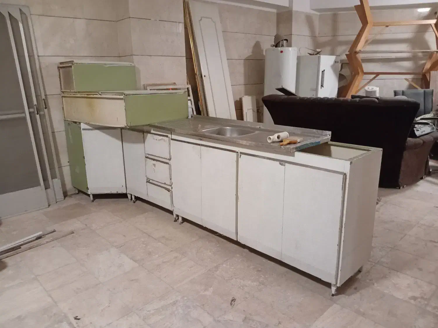 کابینت فلزی و بخاری و ...|مصالح و تجهیزات ساختمان|قم, بکایی|دیوار