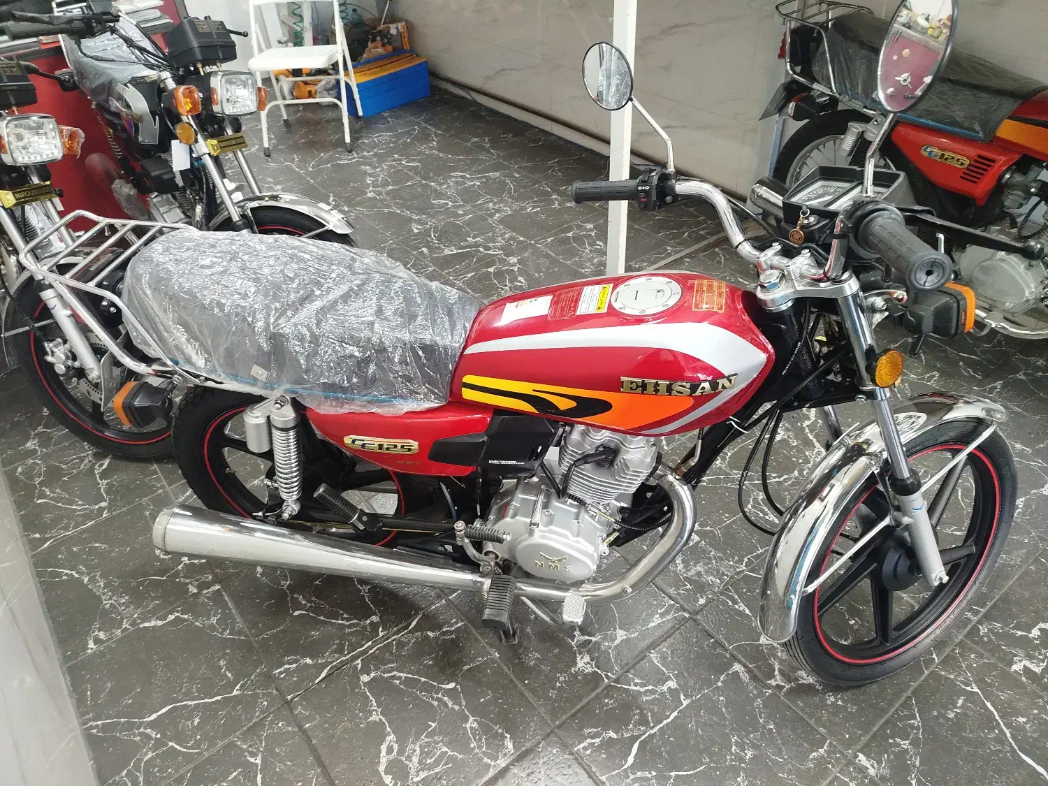 ۱۲۵احسان۱۴۰۴|موتورسیکلت|شیراز, کوشک میدان|دیوار