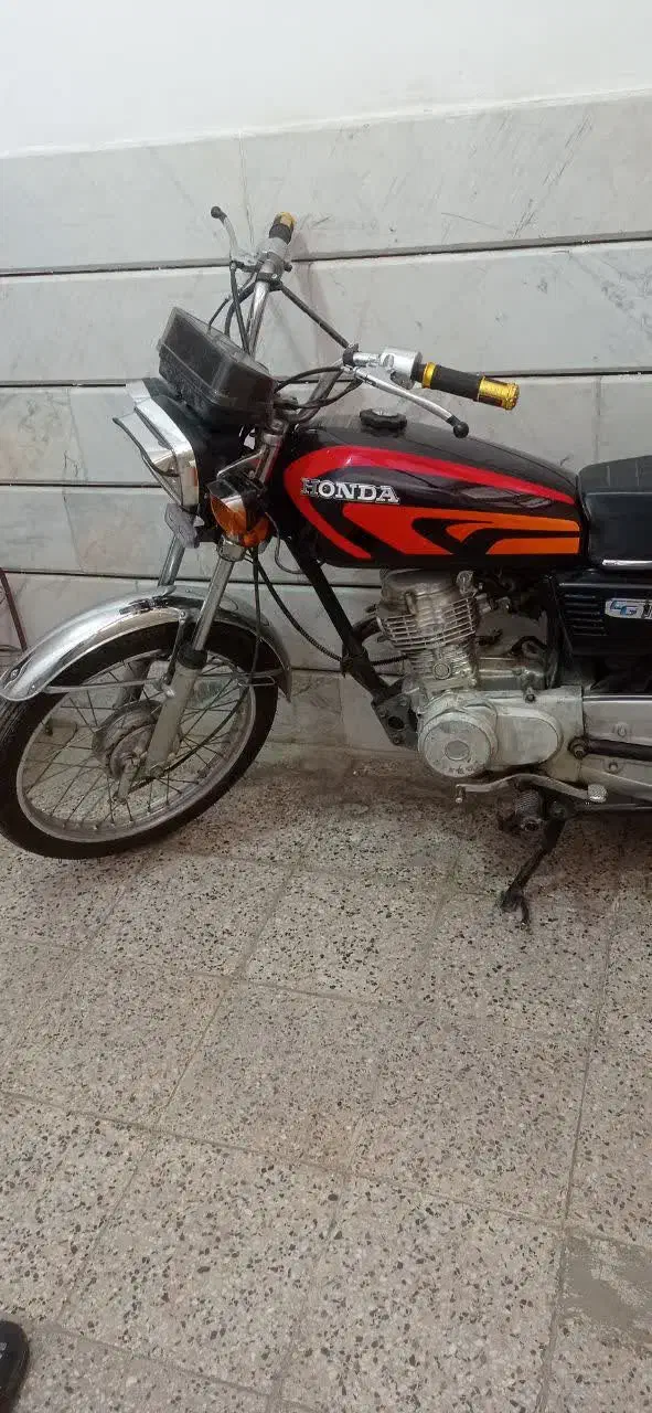 هندا ۱۲۵|موتورسیکلت|نجف‌آباد, شهید بهشتی|دیوار