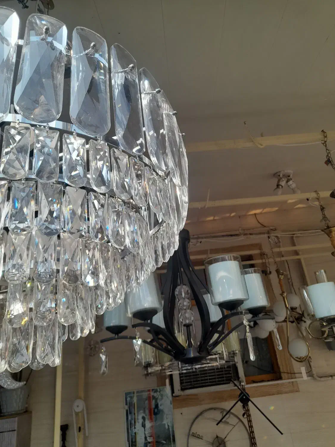 لوستر کریستالی|لوستر و چراغ آویز|رشت, جانبازان|دیوار