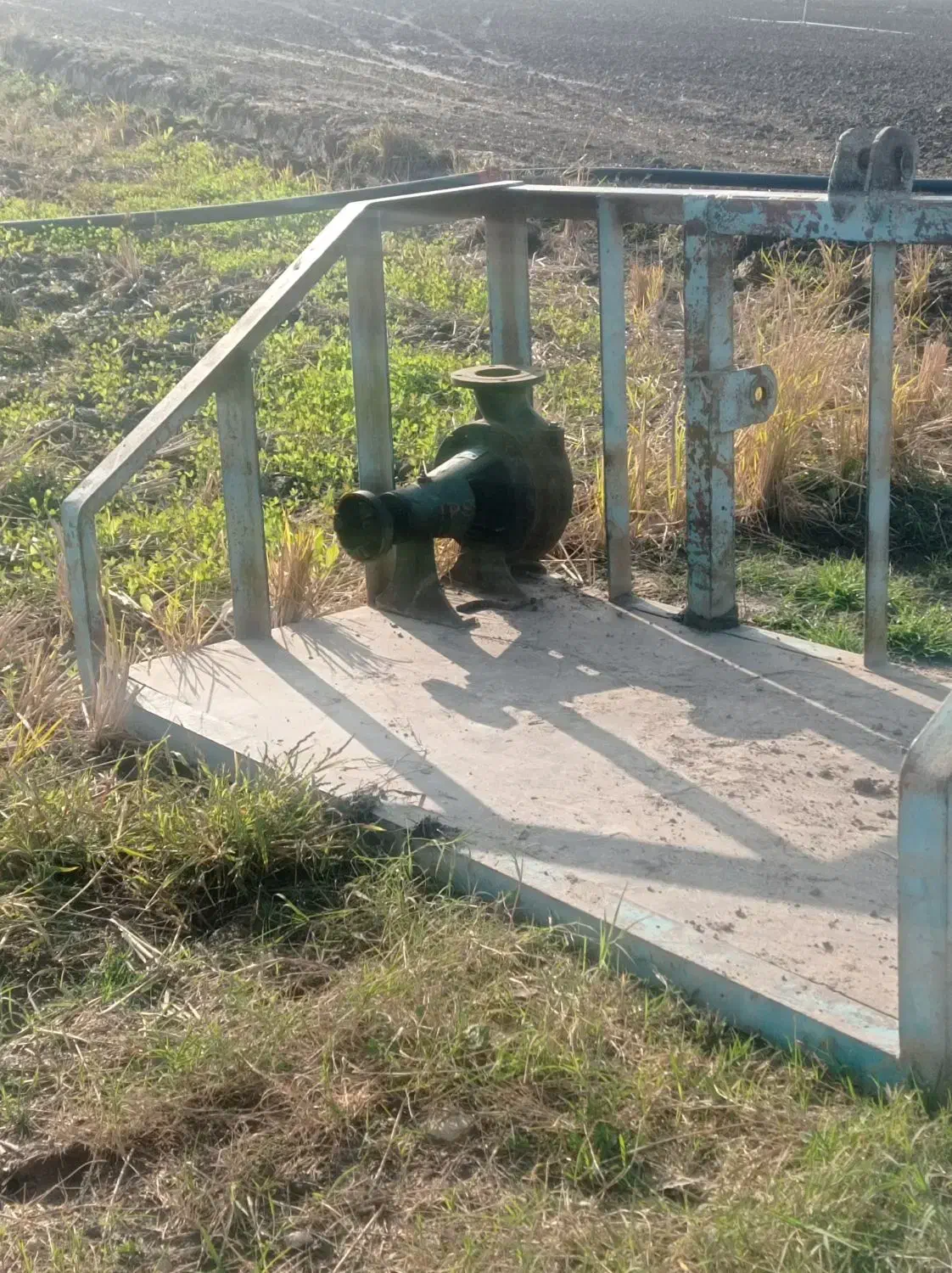 پمب آب|ماشین‌آلات صنعتی|گنبد کاووس, |دیوار