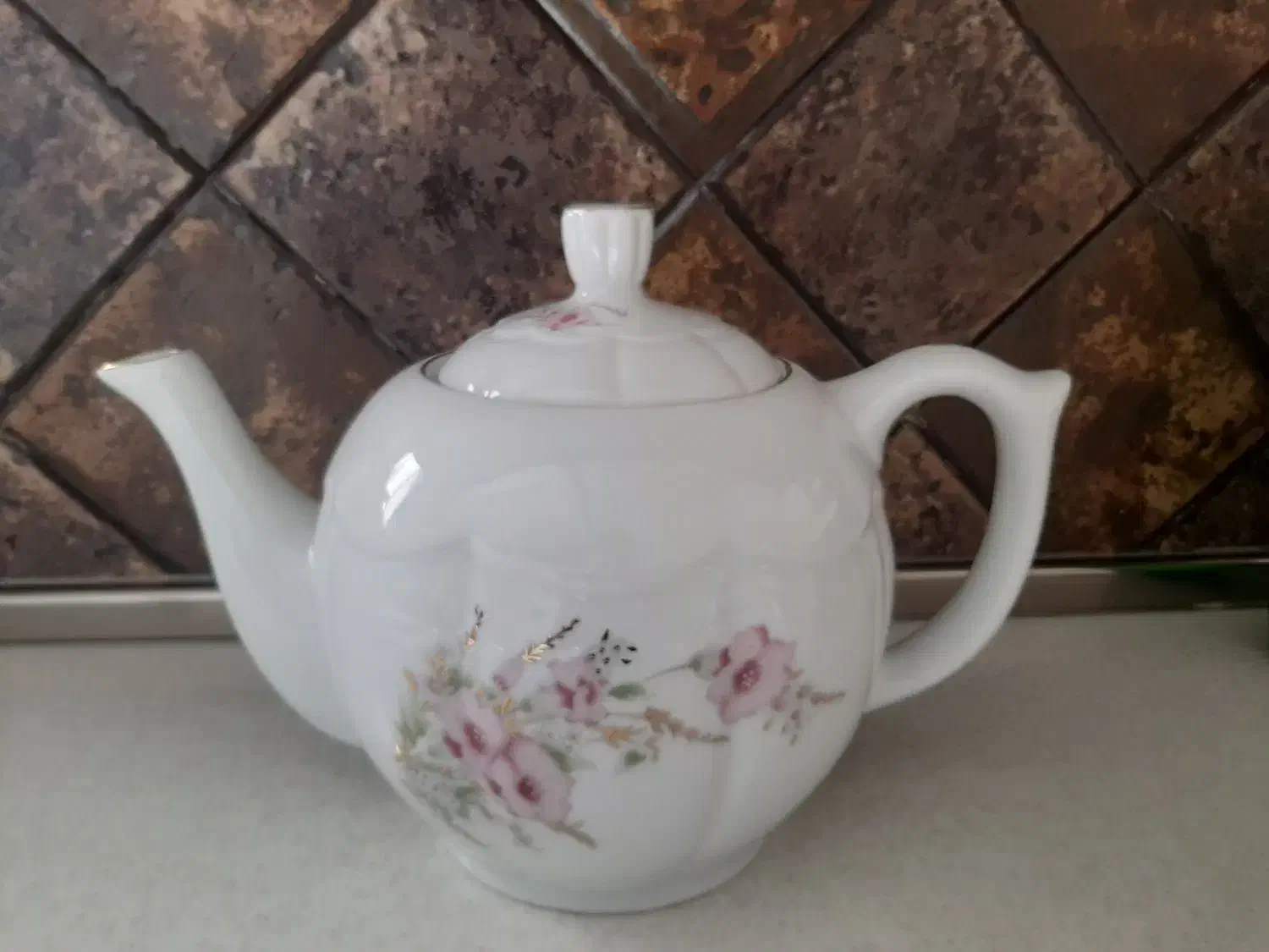 قوری چینی|قوری، کتری، قهوه‌ساز دستی|کرمان, |دیوار