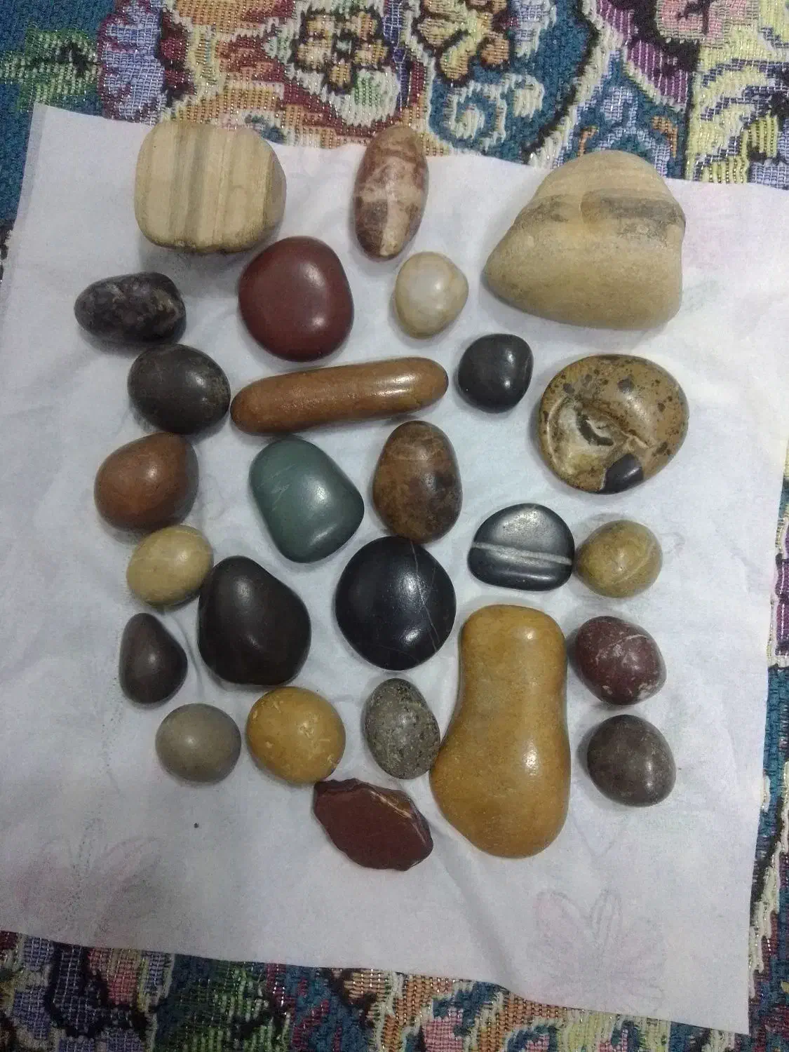 سنگ مهره زینتی|جواهرات|لنجان, |دیوار