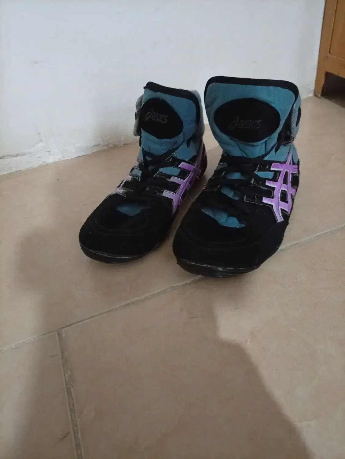 کفش کشتی سایز 40..41|کیف، کفش، کمربند|هشتگرد, فاز ۷ مهستان|دیوار