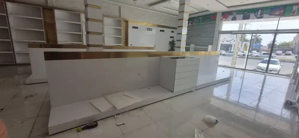 کابینت هایگلاس بسیار تمیز در حد نو فروشی|بوفه، ویترین، کنسول|جیرفت, |دیوار