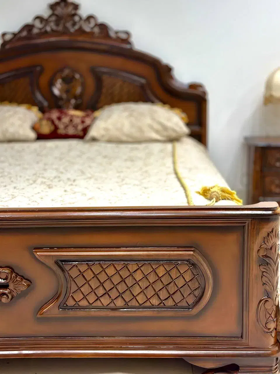 تخت دونفره چوبی سرویسخواب کلاسیک|تخت و سرویس خواب|تهران, اختیاریه|دیوار