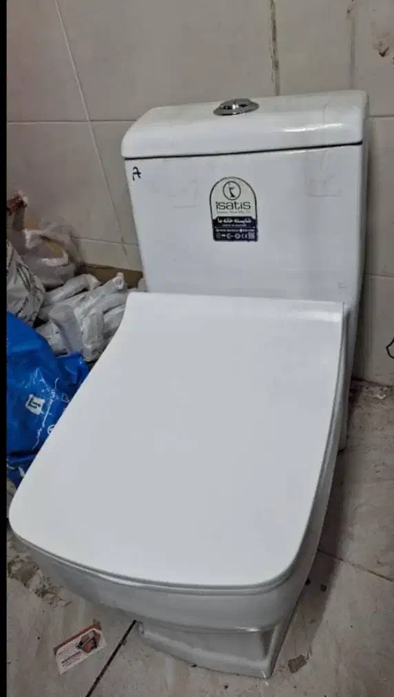 فرنگی ایساتیس|لوازم سرویس بهداشتی|فولادشهر, B2|دیوار