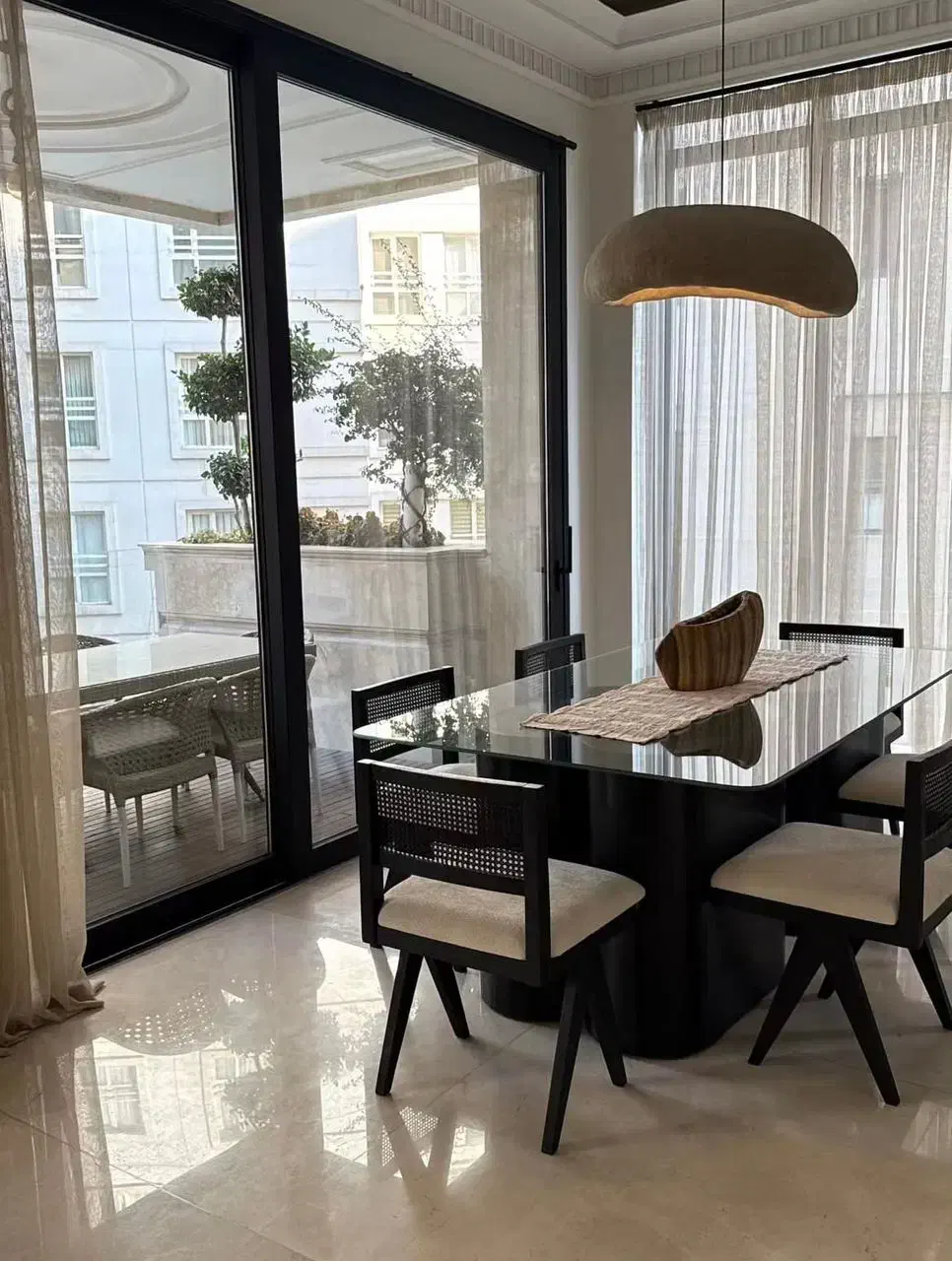 ۲۲۰ متر کلید نخورده فرمانیه شرقی منتظر لمس شما