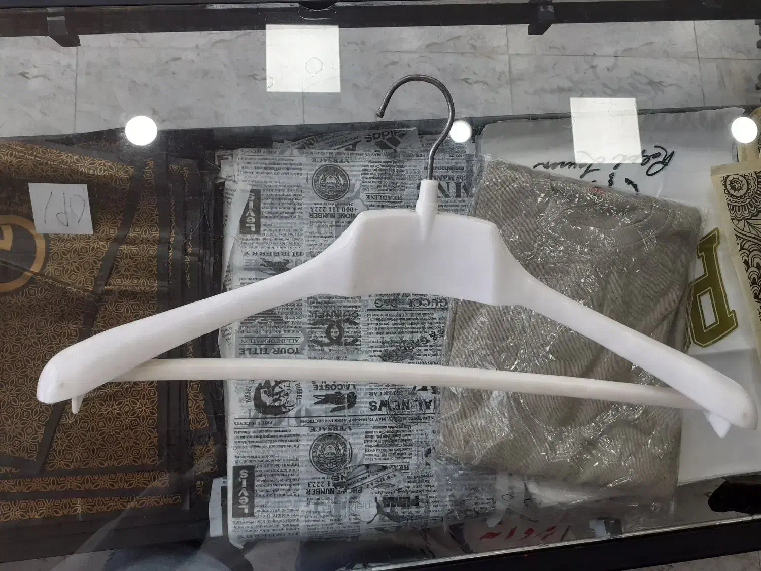 چوبکار چوب لباس|فروشگاه و مغازه|خسروشاه, |دیوار