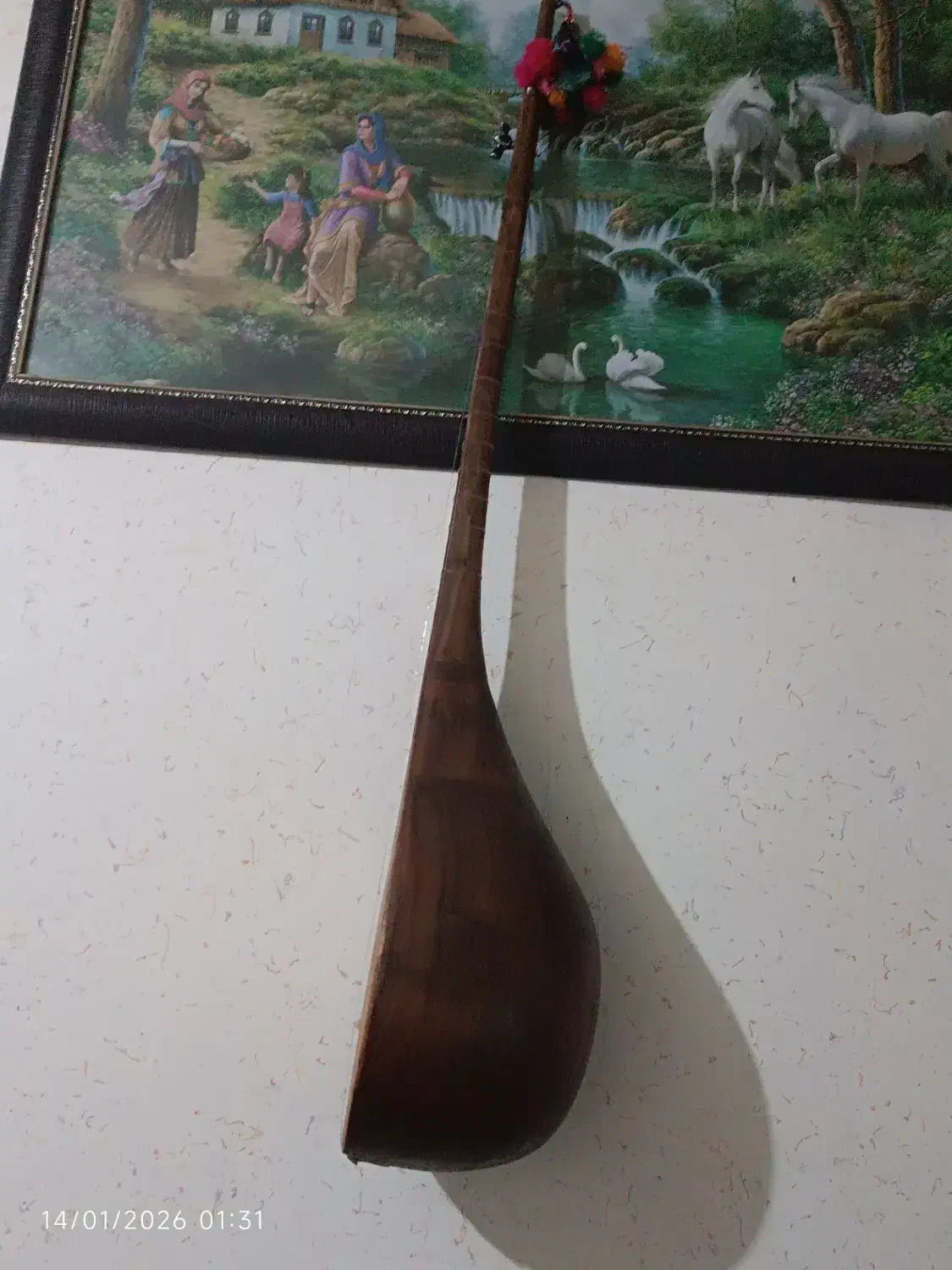 دوتار خوش صدای قدیمی|سازهای سنتی|بجنورد, |دیوار