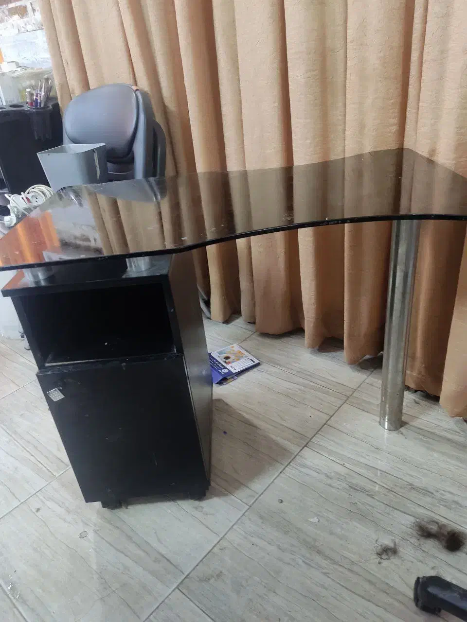 تعدادی لوازم آرایشگاه|آرایشگاه و سالن‌های زیبایی|رشت, شهرک شهید رجایی|دیوار