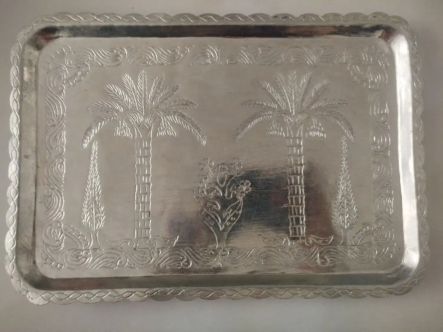 سینی قدیمی|کلکسیون اشیاء عتیقه|مشهد, دانشجو|دیوار