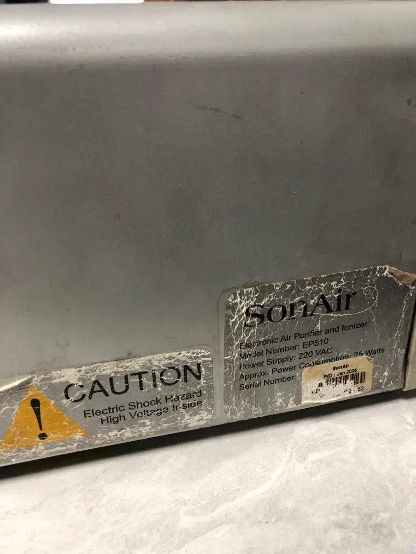 تصفیه هوا|پنکه و تصفیه‌کنندهٔ هوا|تهران, میدان ولیعصر|دیوار