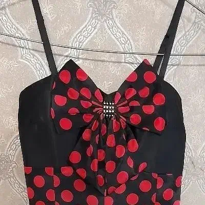 لباس مجلسی|لباس|قدس, شهرقدس|دیوار