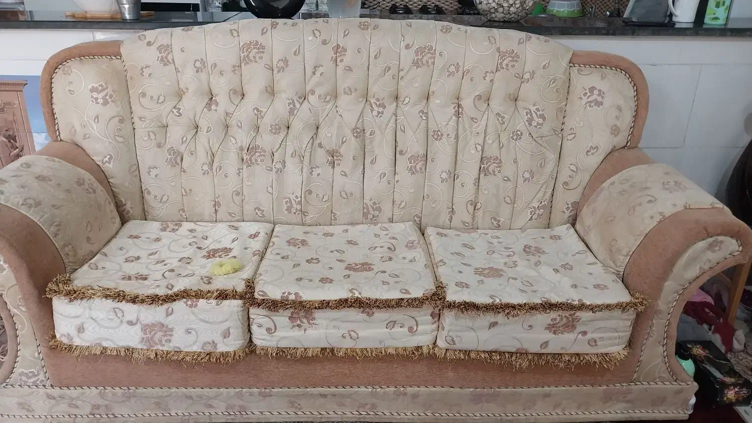 مبل هفت نفر پارچهای بدنه چوبی|مبلمان خانگی و میز عسلی|دوگنبدان, |دیوار