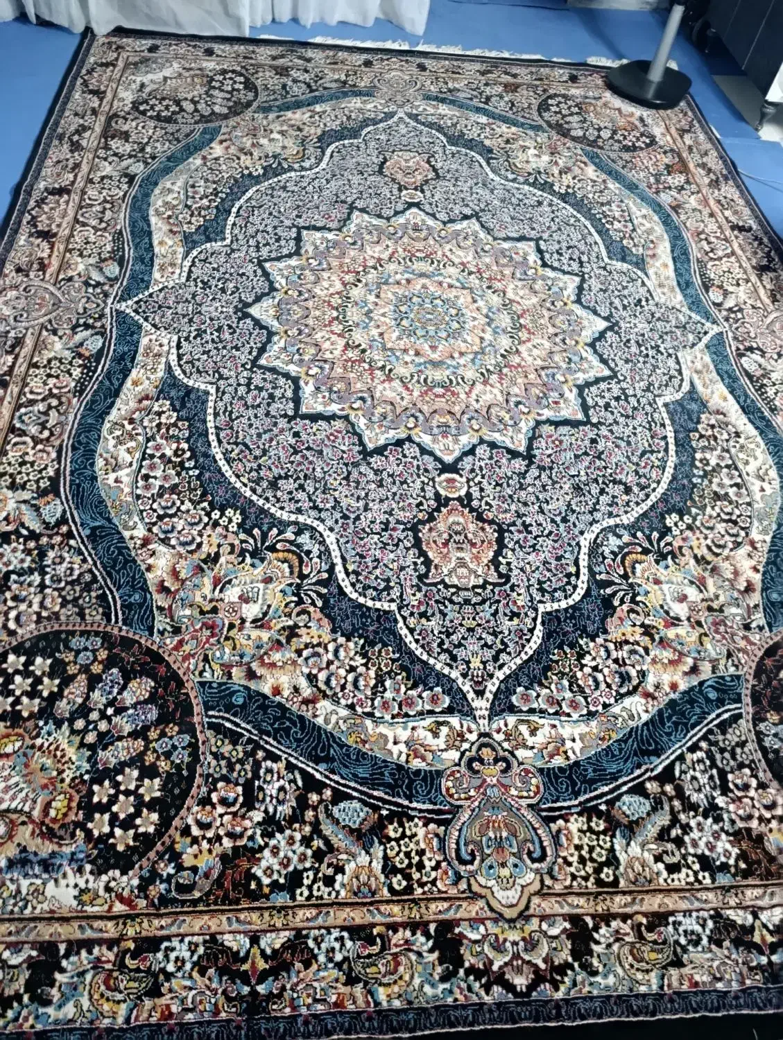 فرش ۷۰۰ شانه دیپلمات ۱۲ و۶ متری|فرش|مشهد, سجادیه|دیوار