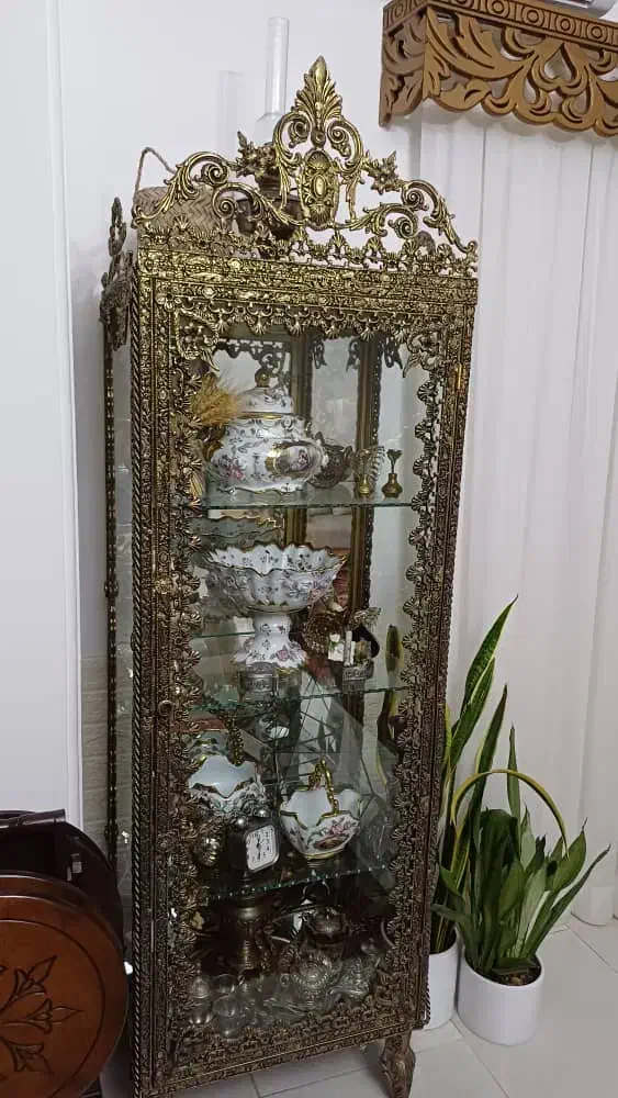 ویترین در حد نو بدون هیچ ایرادی|بوفه، ویترین، کنسول|بابلسر, |دیوار