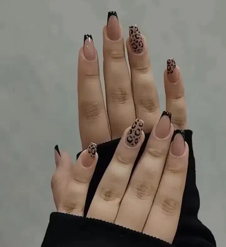 کاشت ناخن با کمترین قیمت|خدمات آرایشگری و زیبایی|قم, حاج زینل|دیوار