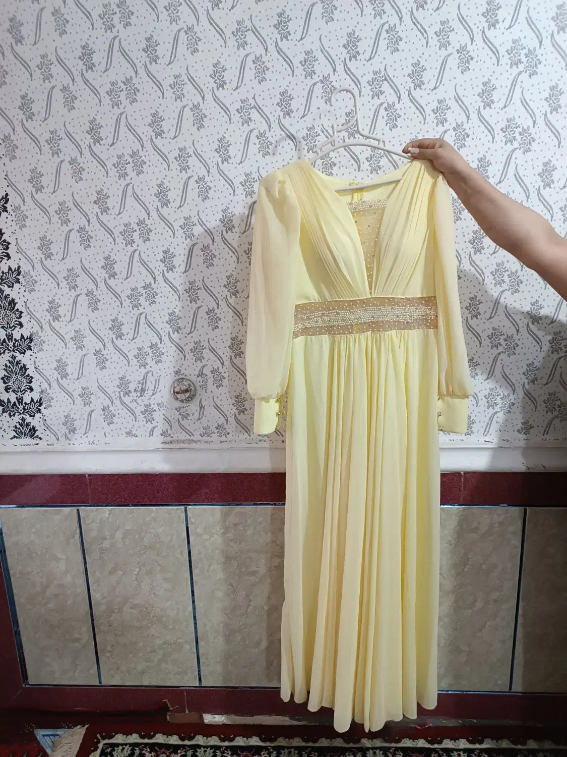 لباس مجلسی|لباس|مزرعه کتول, |دیوار