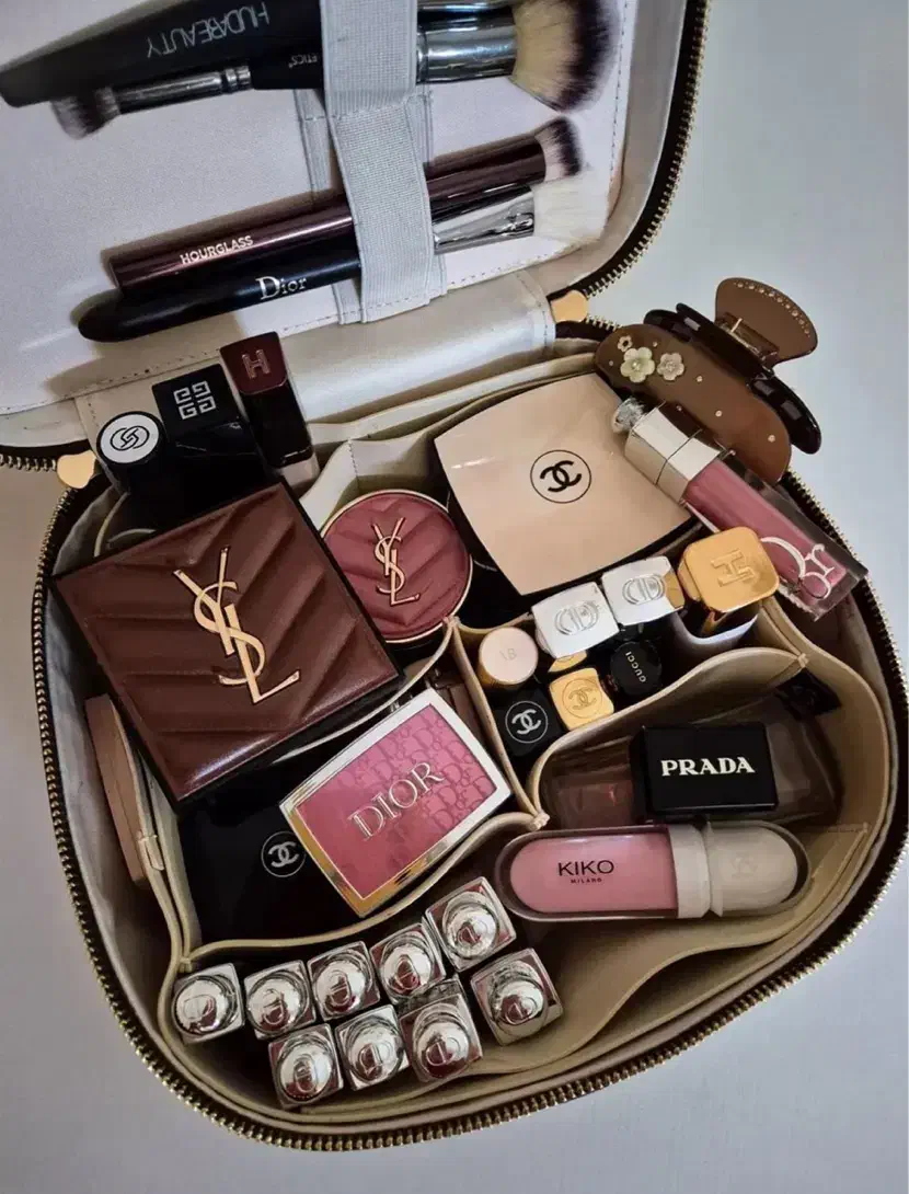 لوازم ارایش فقط اورجینال (عمده)|عمدهفروشی|تهران, گلاب دره|دیوار