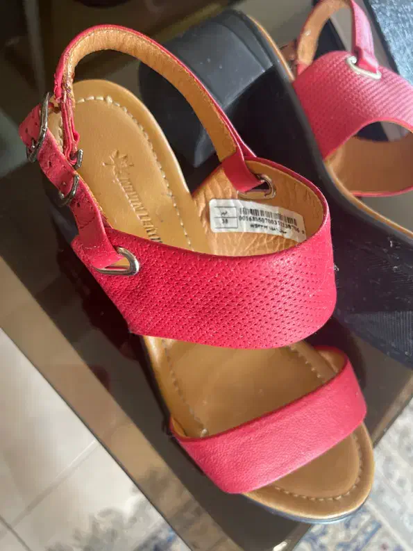 صندل نوین‌چرم سایز ۳۸|کیف، کفش، کمربند|اصفهان, سپاهان‌شهر|دیوار