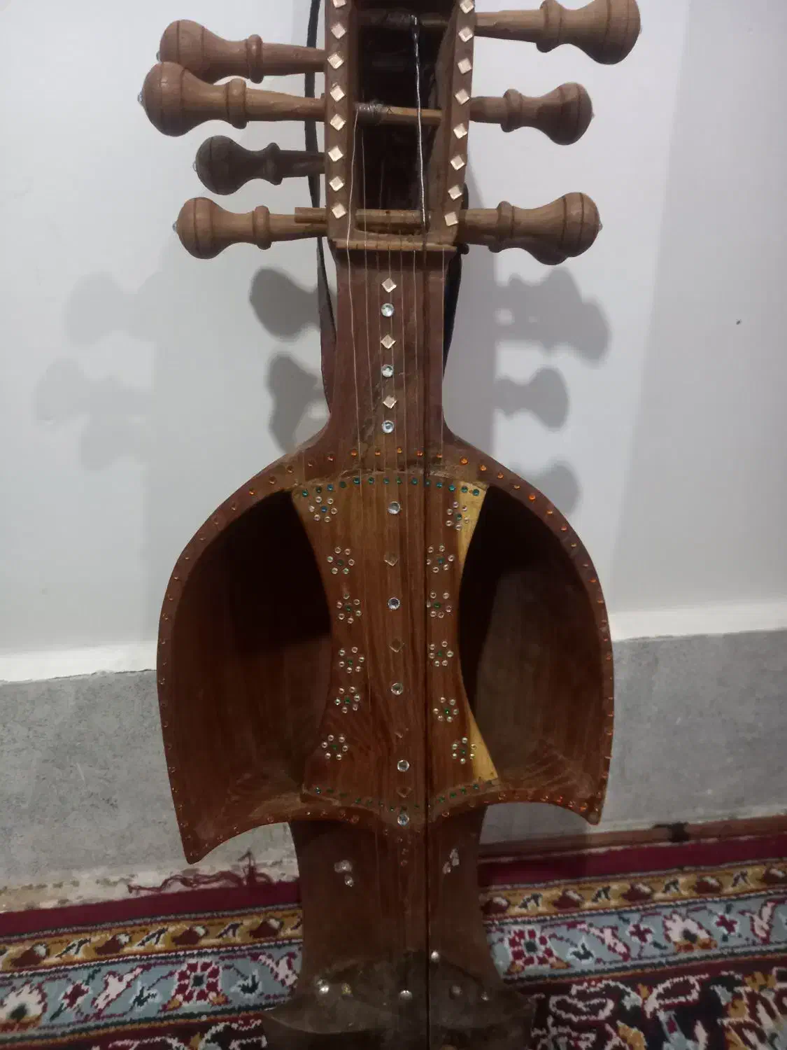 قیچک نو بلوچی|سازهای سنتی|زابل, |دیوار