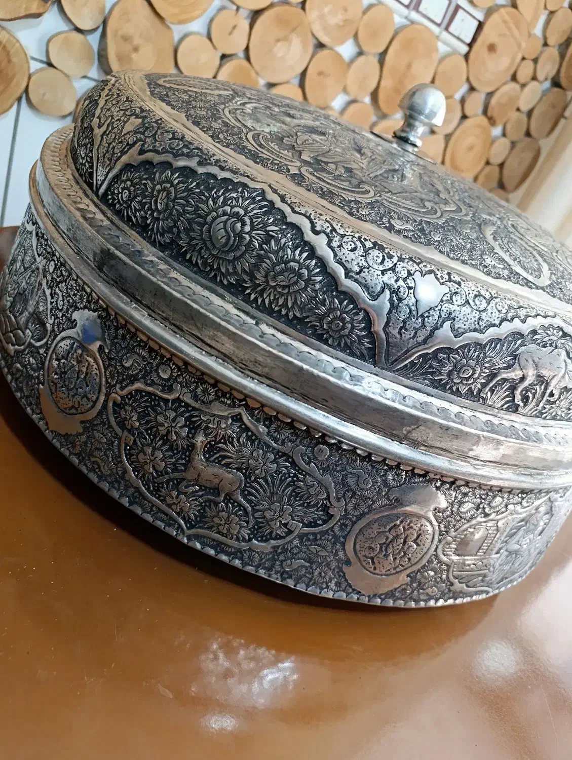 ظرف تمام قلم|کلکسیون اشیاء عتیقه|بن, |دیوار