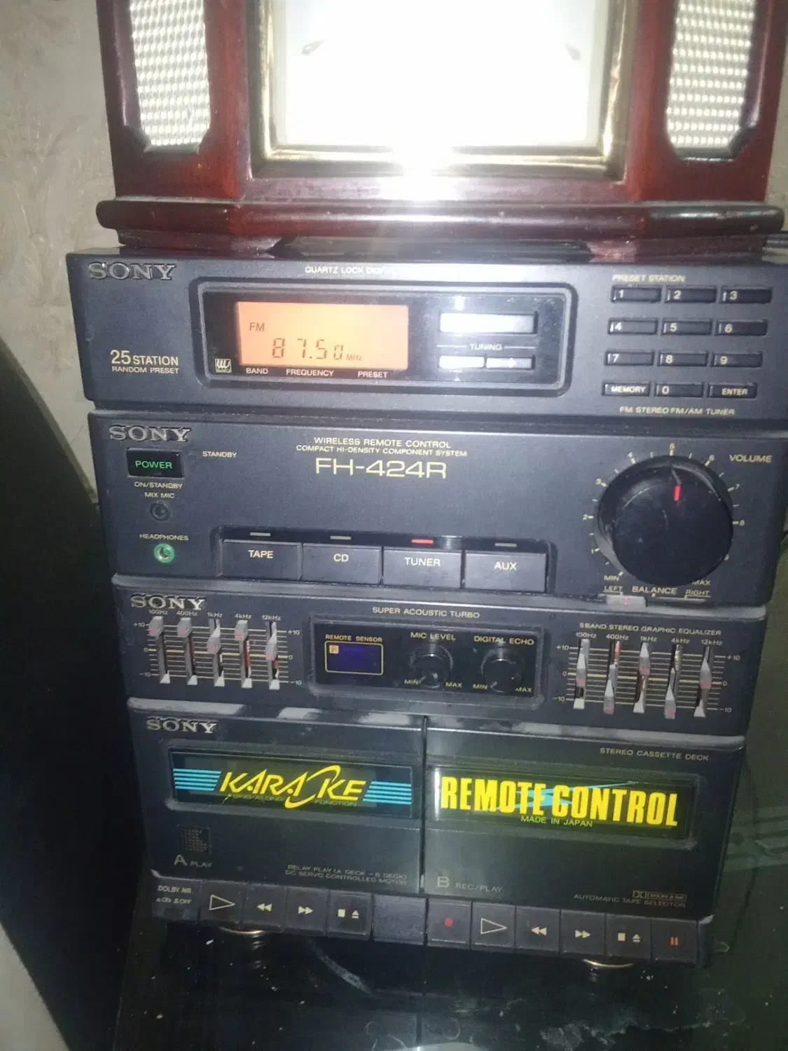 رادیو ضبط خیلی قدیم وسالم عتیقه|کلکسیون اشیاء عتیقه|مشهد, سمزقند|دیوار