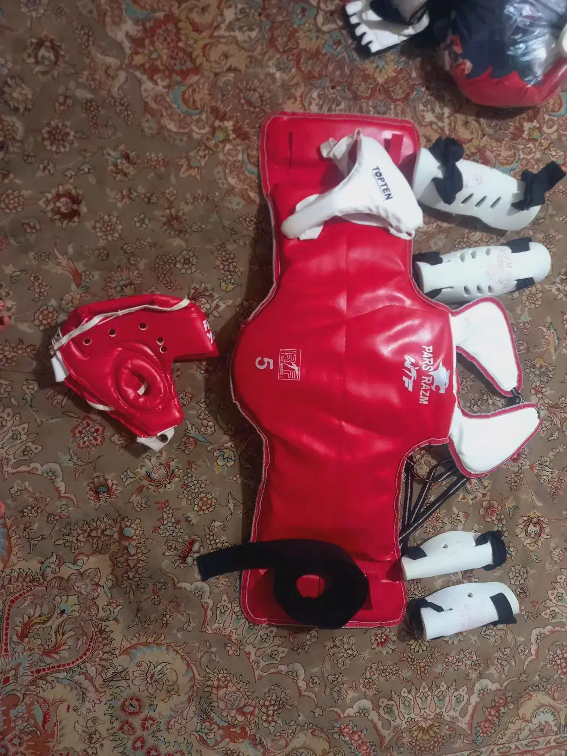 تجهیزات کامل تکواندو سایز ۳ و ۵|تجهیزات ورزشی|مرودشت, تخت جمشید|دیوار