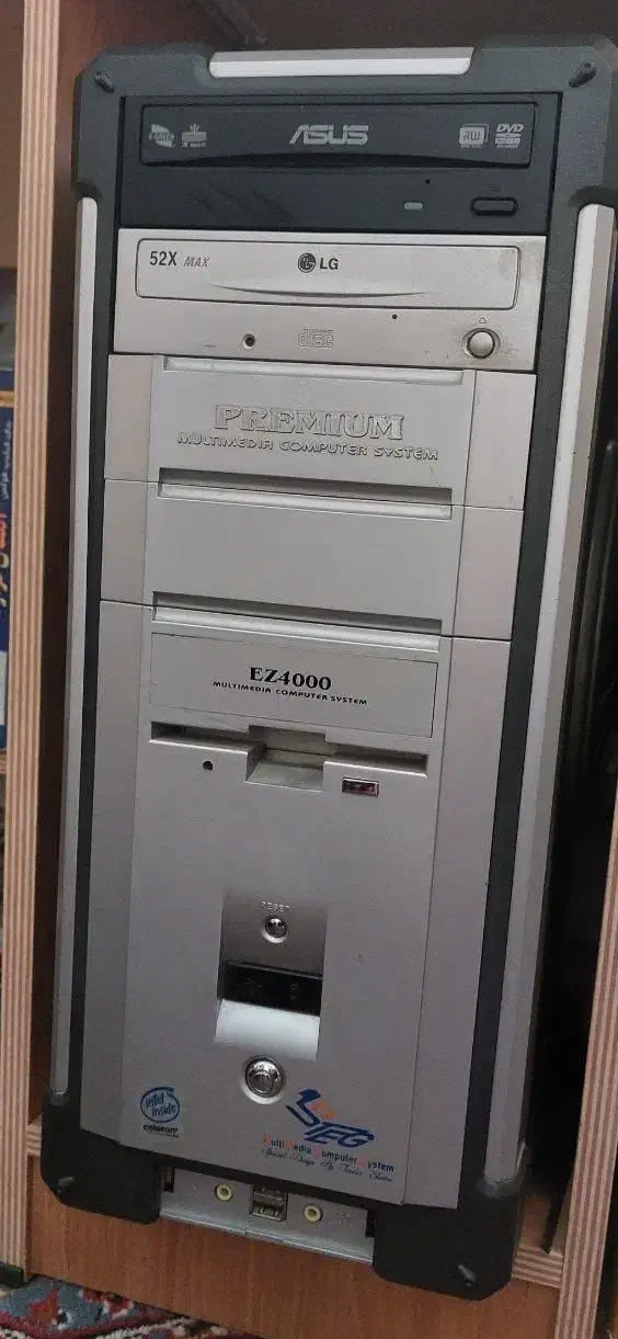 کامپیوتر|رایانه رومیزی|بروجرد, |دیوار