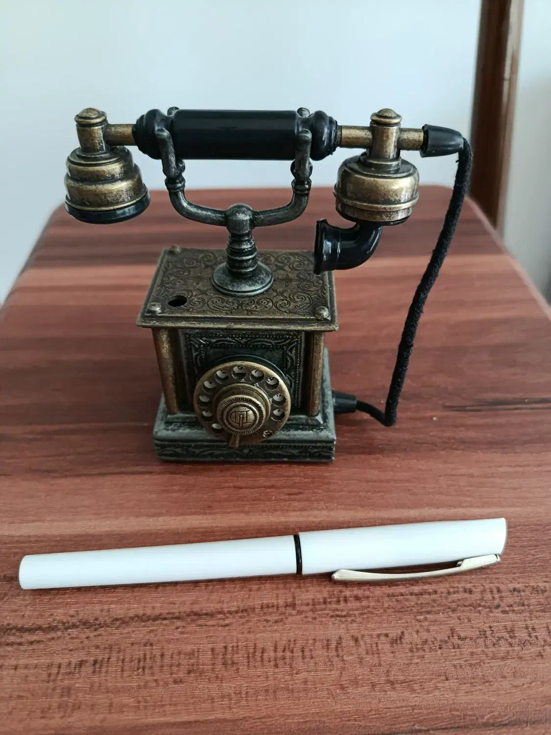 فندک طرح تلفن قدیمی|کلکسیون اشیاء عتیقه|مبارکه, |دیوار